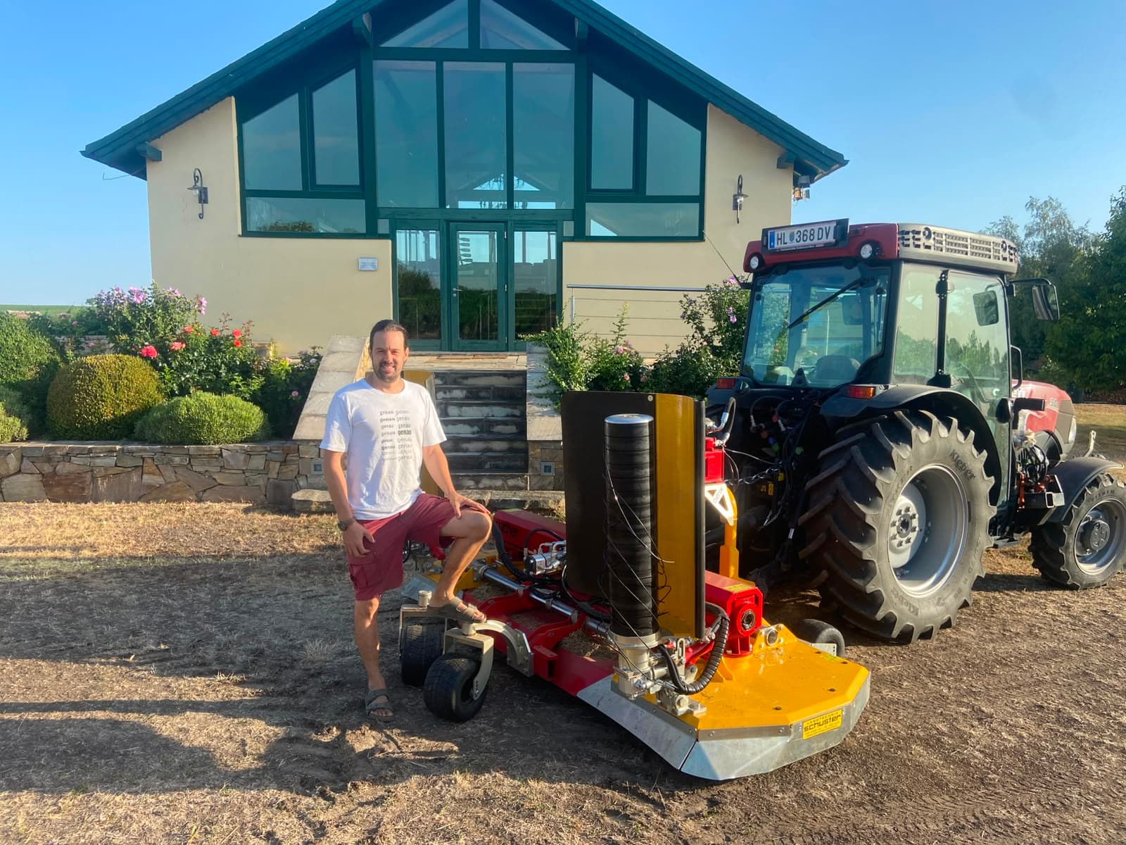 Das Weingut Julius Klein bekam einen neuen Ilmer Mulcher von Landtechnik Schuster