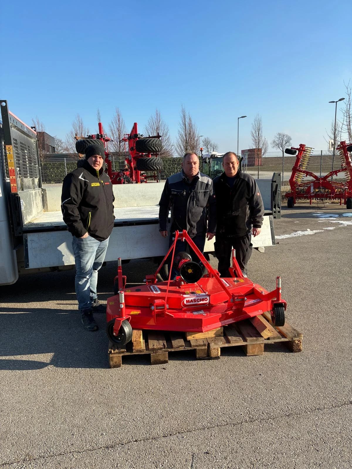 Erfolgreiche Übergabe bei Landtechnik Schuster an die Gemeinde Zistersdorf. Herzlich Dank für das Vertrauen und viel Freude mit ihrem neuen Maschio Jolly 150!
