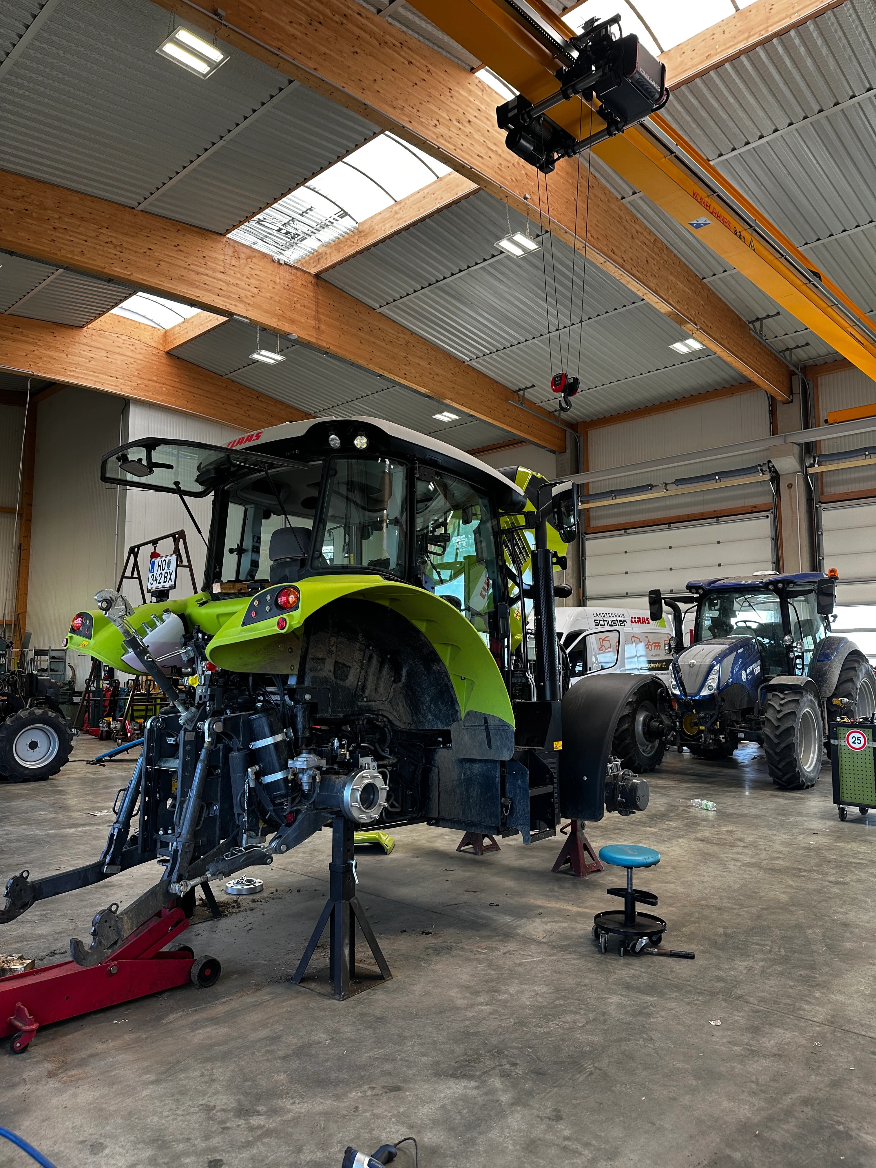 Top ausgerüstete Werkstätten in Grund und in Mistelbach bei Landtechnik Schuster