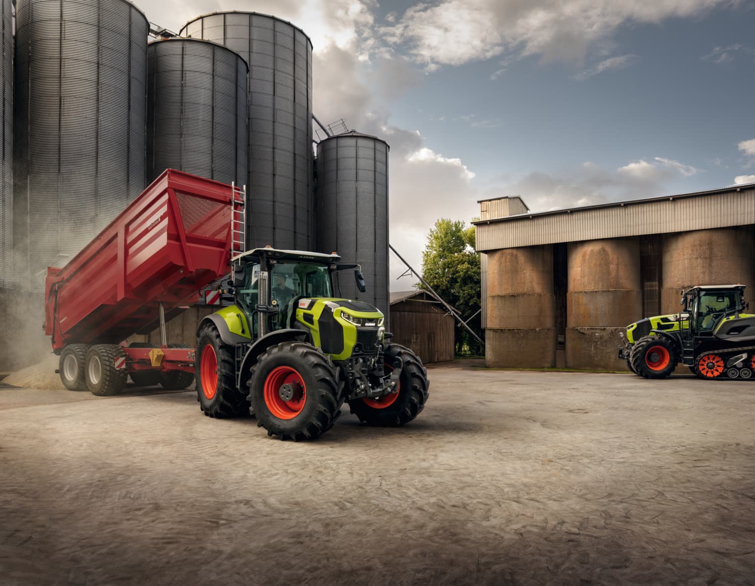 Der neue CLAAS AXION 8, das neue Multitalent.