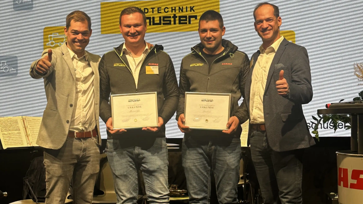 Mitarbeiterehrungen von Bernhard Labner und Lukas Cermak für mehr als 10 Jahre bei Landtechnik Schuster, Jubiläumsfeier